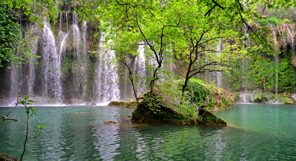 آبشار Kurşunlu Waterfall Nature Park