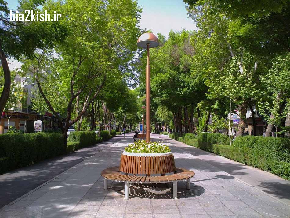 مکان تفریحی خيابان چهارباغ خواجو در اصفهان