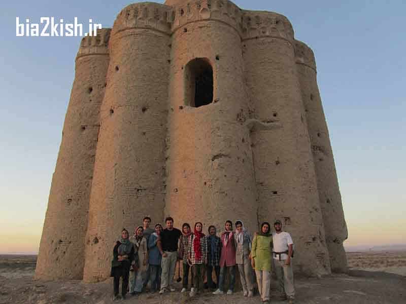 آشنایی با برج شگفت انگیز کبوتر اژیه در اصفهان
