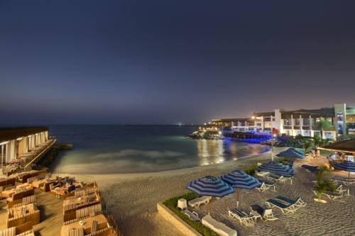 زیباترین هتل ها با رودخانه تنبل در دبی